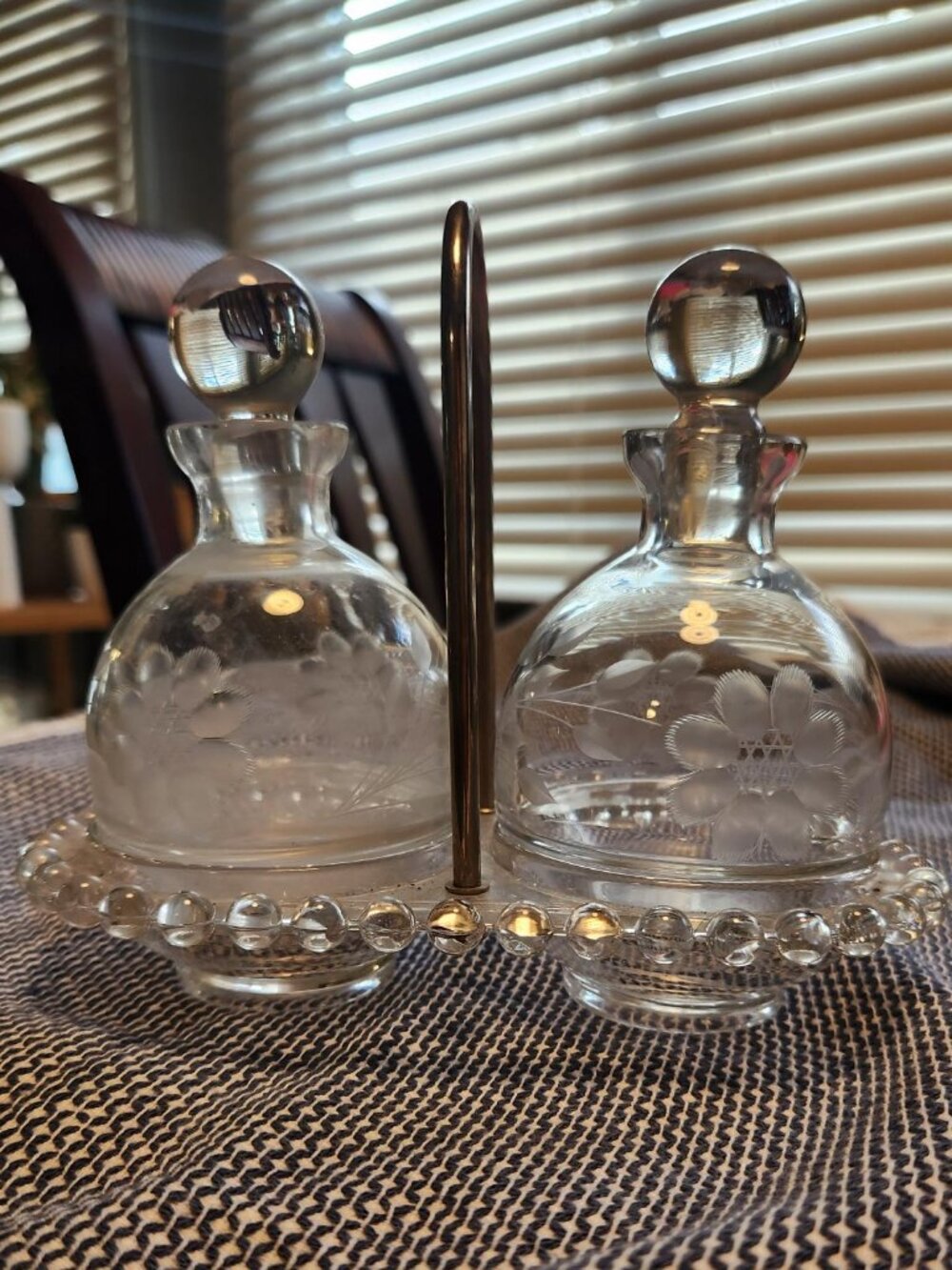 VINTAGE 5-Piece Candlewick-Style Etched Oil & Vinegar Cruet Set with Caddy
